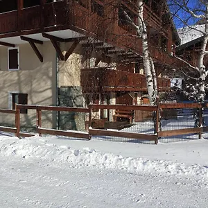 https://chalets-dor-les-deux-alpes.hotels-rhonealpes.com